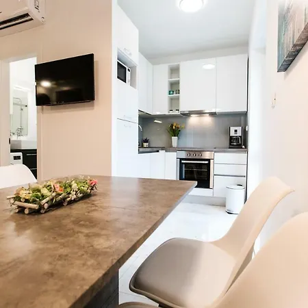 L&l Apartman *